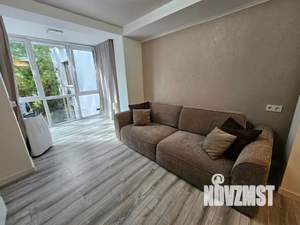 Студия квартира, посуточно, 40м2, 1/3 этаж