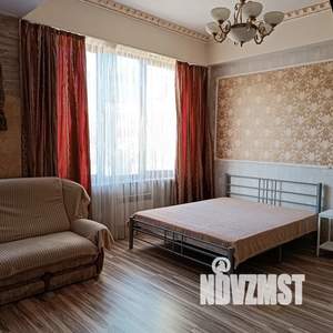 Студия квартира, посуточно, 38м2, 10/11 этаж