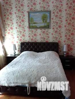 1-к квартира, посуточно, 40м2, 3/3 этаж