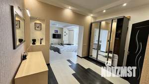 Студия квартира, посуточно, 72м2, 3/10 этаж