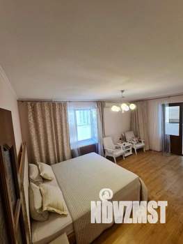 1-к квартира, посуточно, 49м2, 1/1 этаж