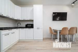 Студия квартира, посуточно, 35м2, 17/18 этаж