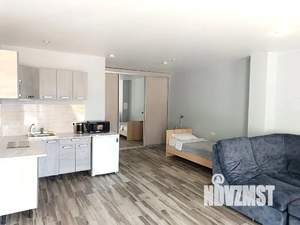Студия квартира, посуточно, 42м2, 1/8 этаж
