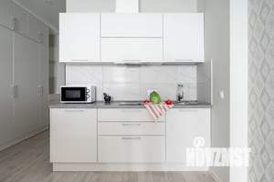 Студия квартира, посуточно, 42м2, 6/8 этаж