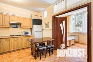 2-к квартира, посуточно, 40м2, 2/5 этаж