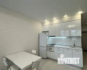 Студия квартира, посуточно, 39м2, 1/11 этаж