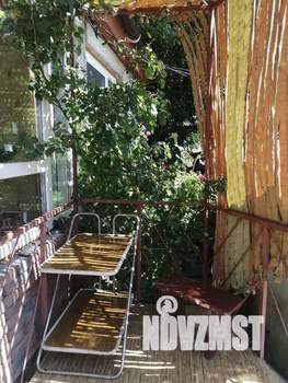 2-к квартира, посуточно, 40м2, 1/2 этаж