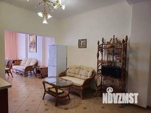 4-к квартира, посуточно, 100м2, 2/5 этаж