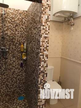 Студия квартира, посуточно, 56м2, 1/8 этаж