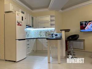 Студия квартира, на длительный срок, 65м2, 4/17 этаж