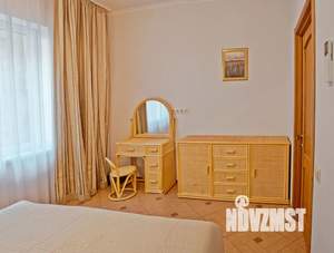 4-к квартира, посуточно, 100м2, 2/5 этаж