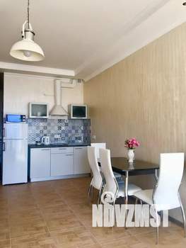 Студия квартира, посуточно, 38м2, 5/7 этаж