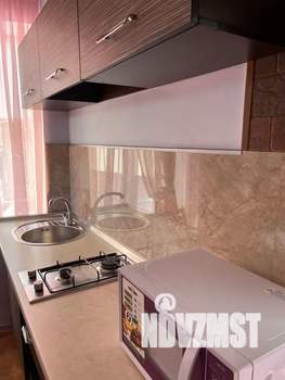 1-к квартира, посуточно, 25м2, 1/2 этаж