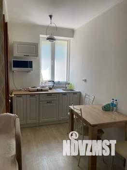 Студия квартира, посуточно, 17м2, 1/4 этаж