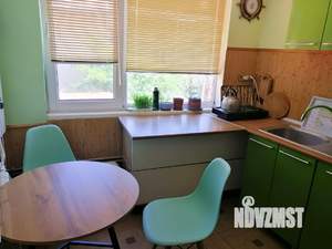 2-к квартира, посуточно, 40м2, 1/2 этаж