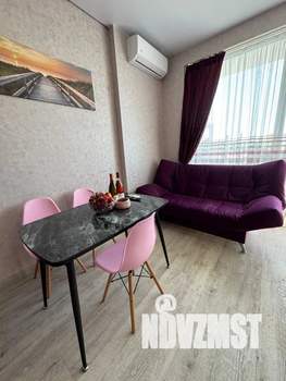 Студия квартира, посуточно, 39м2, 3/6 этаж