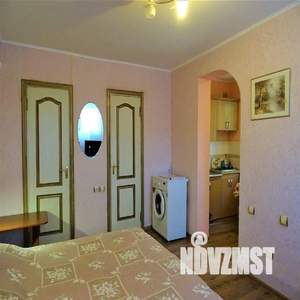 Студия квартира, посуточно, 28м2, 2/2 этаж