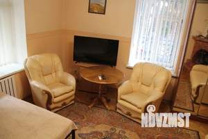 1-к квартира, посуточно, 38м2, 1/2 этаж