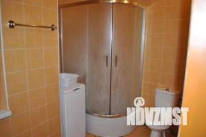 1-к квартира, посуточно, 40м2, 1/2 этаж