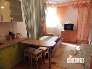 Студия квартира, посуточно, 26м2, 1/3 этаж