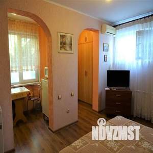 Студия квартира, посуточно, 28м2, 2/2 этаж