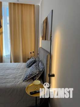 Студия квартира, посуточно, 35м2, 1/7 этаж