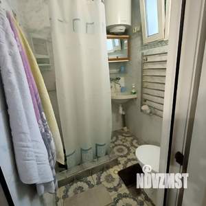 1-к квартира, посуточно, 40м2, 1/2 этаж