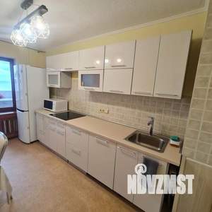 1-к квартира, посуточно, 49м2, 1/1 этаж