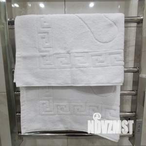 1-к квартира, посуточно, 42м2, 1/8 этаж