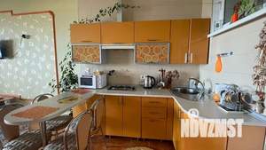 Студия квартира, посуточно, 35м2, 3/3 этаж