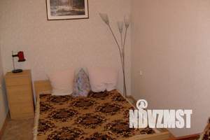 2-к квартира, посуточно, 50м2, 1/2 этаж