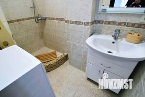 1-к квартира, посуточно, 38м2, 1/1 этаж