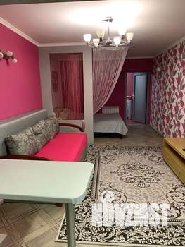 Студия квартира, посуточно, 47м2, 1/3 этаж