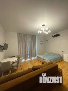 Студия квартира, посуточно, 38м2, 2/3 этаж