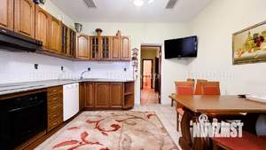 3-к квартира, посуточно, 130м2, 3/3 этаж