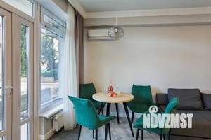 Студия квартира, посуточно, 36м2, 1/9 этаж