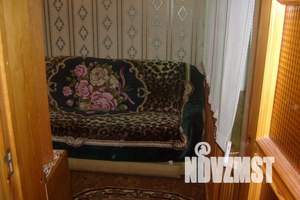 2-к квартира, посуточно, 50м2, 1/2 этаж