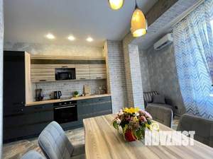 2-к квартира, посуточно, 75м2, 1/1 этаж