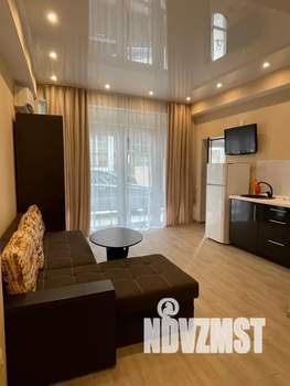 Студия квартира, посуточно, 38м2, 1/3 этаж