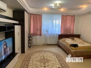1-к квартира, посуточно, 35м2, 1/2 этаж