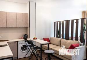 Студия квартира, посуточно, 40м2, 3/6 этаж