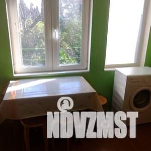 1-к квартира, посуточно, 40м2, 3/3 этаж