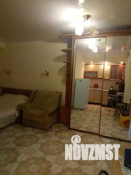 Студия квартира, посуточно, 25м2, 1/3 этаж