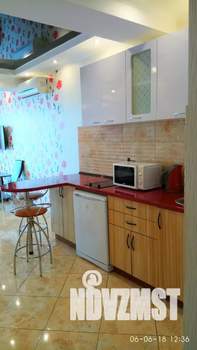 1-к квартира, посуточно, 35м2, 5/8 этаж