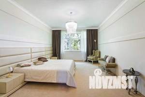 5-к квартира, посуточно, 221м2, 4/4 этаж