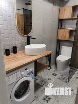 Студия квартира, посуточно, 40м2, 1/7 этаж