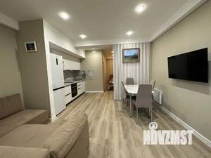 Студия квартира, посуточно, 35м2, 2/4 этаж