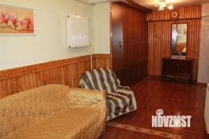 4-к квартира, посуточно, 47м2, 1/1 этаж