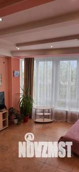 1-к квартира, посуточно, 39м2, 1/2 этаж