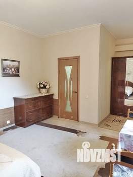 Студия квартира, посуточно, 30м2, 1/3 этаж